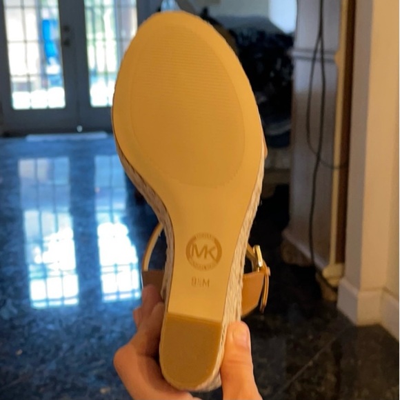 Michael Kors Jill Leather Wedge Shoes Brand New in Box and NWT. - Picture 10 of 10
